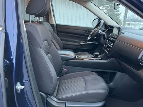 Used 2024 Nissan Pathfinder SV image 33