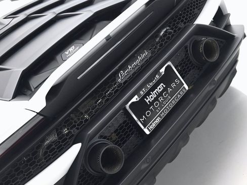 Used 2024 Lamborghini Huracan Sterrato image 34