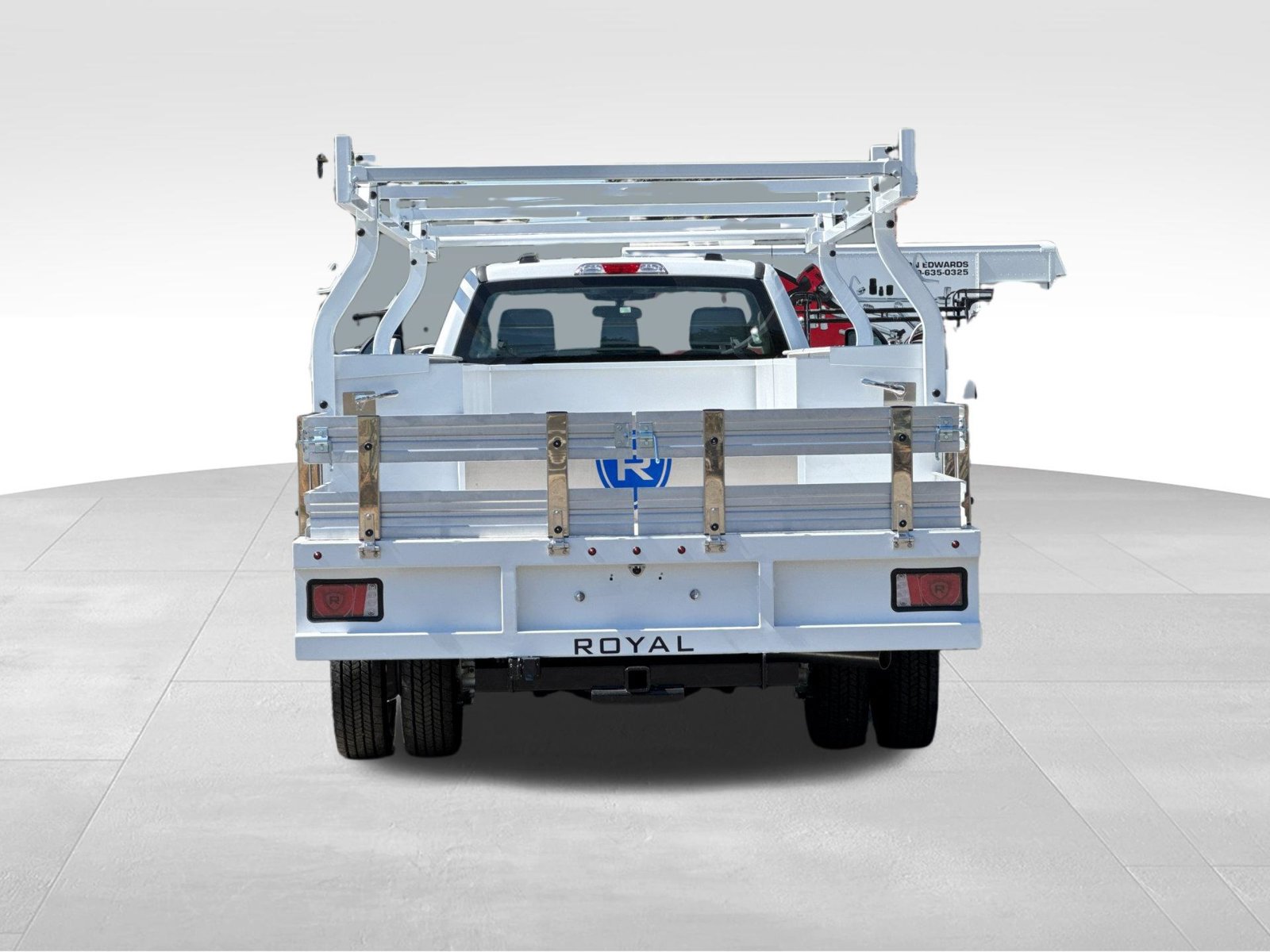 Used 2024 Ford F550 2WD Regular Cab Super Duty image 4