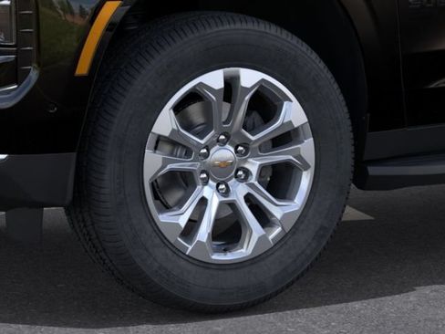 New 2026 Chevrolet Suburban LT w/ Comfort Package AWD/4WD image 11