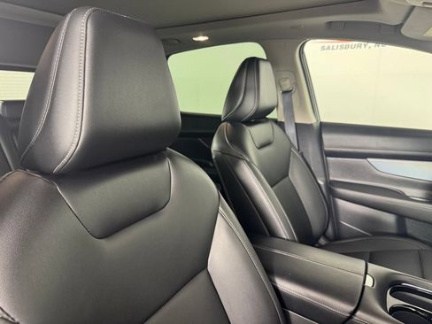 Used 2025 Nissan Murano SL AWD/4WD image 38