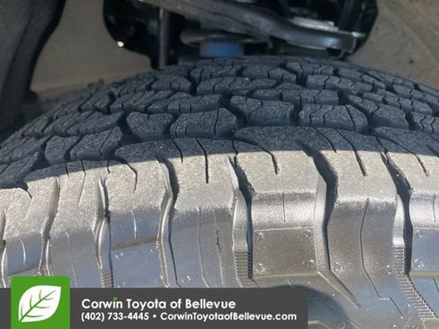 Used 2024 Toyota Tacoma TRD Off-Road AWD/4WD image 27