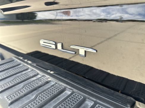 Certified 2025 GMC Sierra 1500 SLT w/ SLT Premium Plus Package AWD/4WD image 32