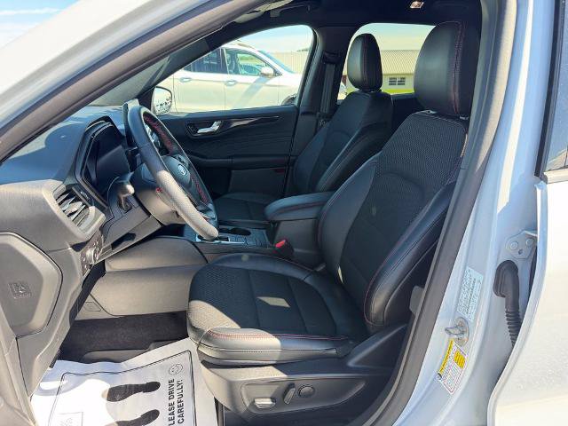 Certified 2026 Ford Escape ST-Line Select AWD/4WD image 12