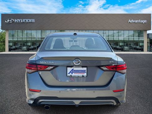 Used 2023 Nissan Sentra SR w/ Trunk Package FWD image 5