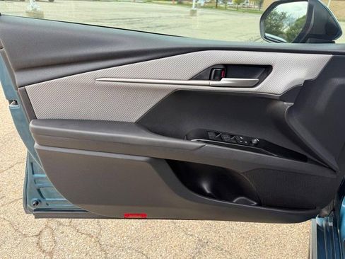 Used 2025 Toyota Camry SE w/ Convenience Package FWD image 19