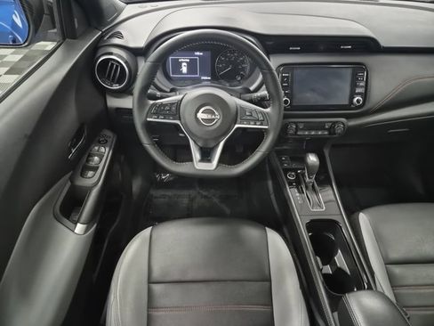 Used 2022 Nissan Kicks SR w/ Premium Package image 12
