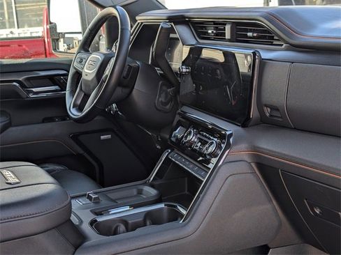 Used 2024 GMC Sierra 2500 AT4 w/ AT4 Premium Plus Package image 12