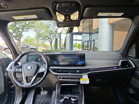 Used 2024 BMW X5 xDrive40i w/ Premium Package image 15
