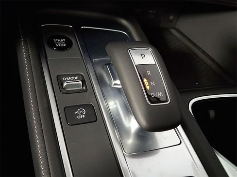 New 2026 INFINITI QX60 Luxe image 15