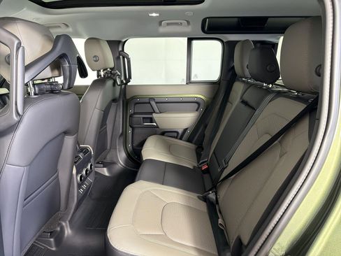 New 2026 Land Rover Defender 110 S image 27