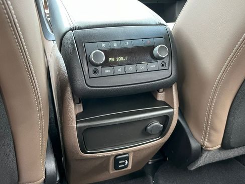 Used 2017 GMC Acadia Limited SLT AWD/4WD image 34
