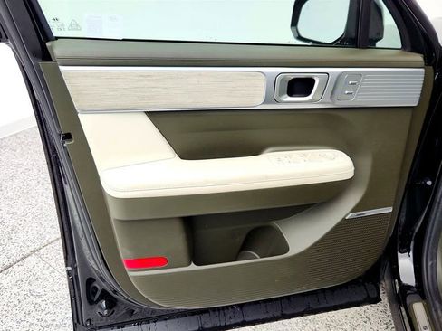 Used 2024 Hyundai Santa Fe Calligraphy FWD image 11