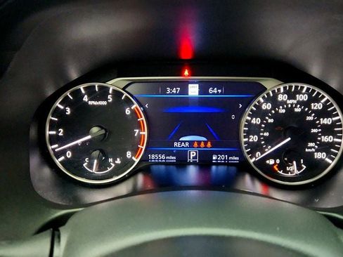 Used 2024 Nissan Altima 2.0 SR image 15