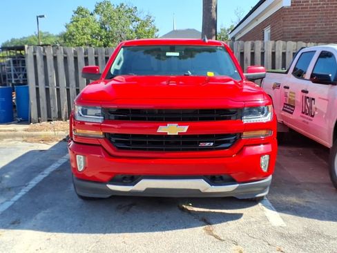 Used 2017 Chevrolet Silverado 1500 LT w/ All Star Edition AWD/4WD image 4