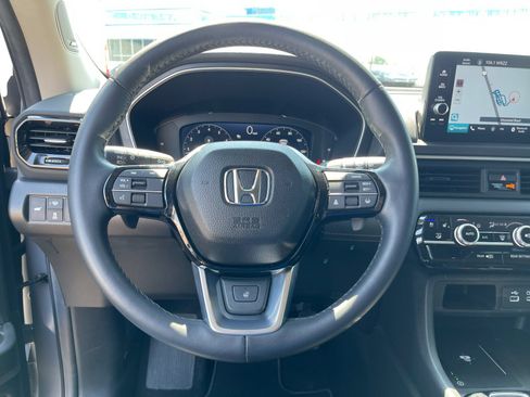 Used 2025 Honda Pilot Elite image 27