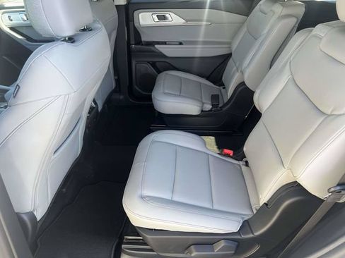 New 2026 Ford Explorer Active w/ Active Comfort Package RWD image 5