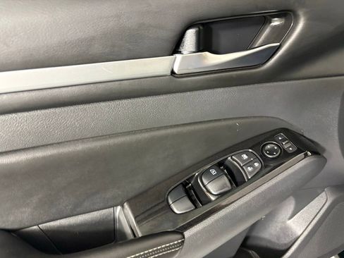 Used 2023 Nissan Altima 2.5 SV FWD image 20