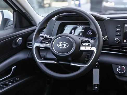 New 2026 Hyundai Elantra SE FWD image 17