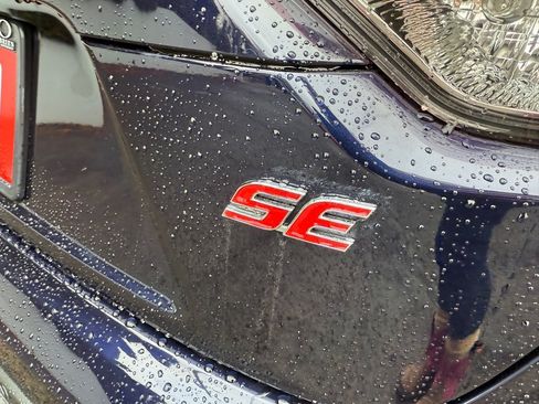 Used 2020 Toyota Corolla SE image 9