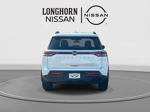 New 2025 Nissan Pathfinder SV w/ Cargo Package image 6