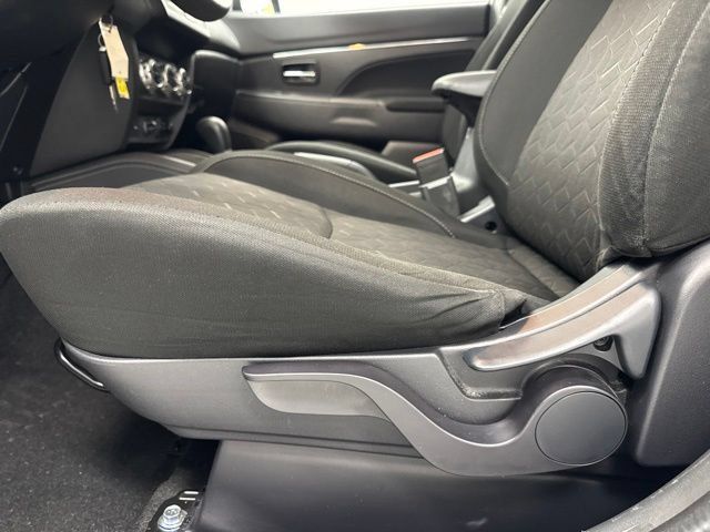 Used 2020 Mitsubishi Outlander Sport ES FWD image 10