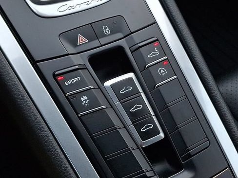 Used 2016 Porsche 911 Carrera RWD image 25