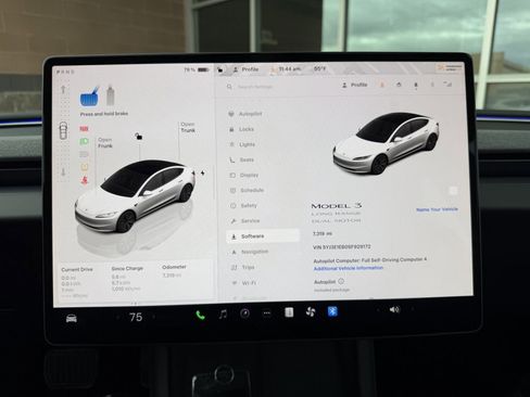Used 2025 Tesla Model 3 Long Range image 23
