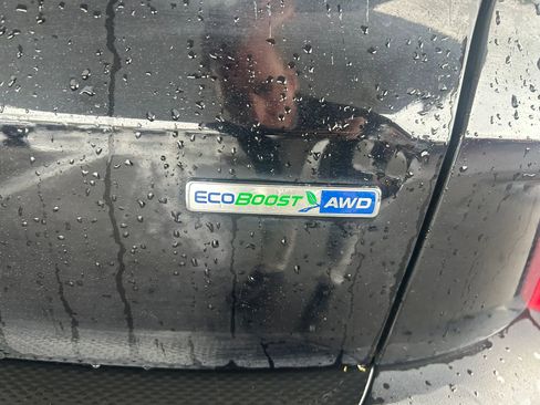 Used 2020 Ford Escape SEL AWD/4WD image 8