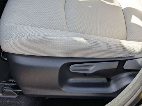 Used 2025 Toyota Corolla Cross L AWD/4WD image 15