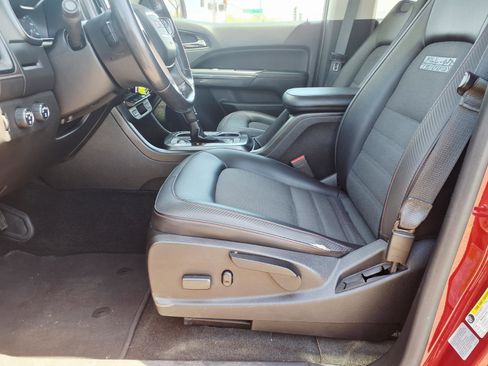 Used 2017 GMC Canyon SLE w/ All Terrain Package image 21