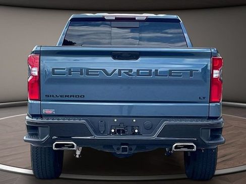 Used 2024 Chevrolet Silverado 1500 LT Trail Boss w/ Convenience Package II AWD/4WD image 4