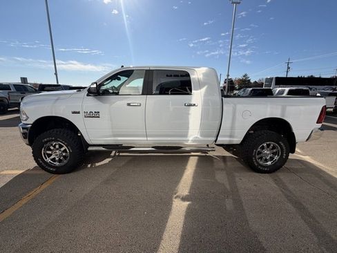 Used 2018 RAM 2500 SLT w/ Luxury Group image 7