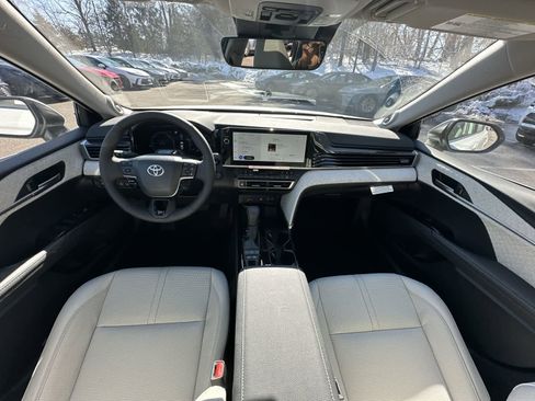 New 2026 Toyota Camry XLE image 32