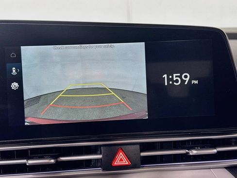 Used 2025 Hyundai Elantra Limited FWD image 10