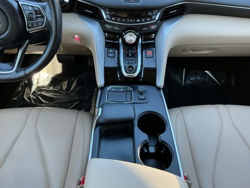 Used 2021 Acura TLX image 9