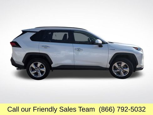 Used 2020 Toyota RAV4 Limited image 7