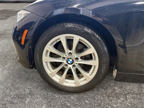 Used 2016 BMW 320i xDrive Sedan image 12