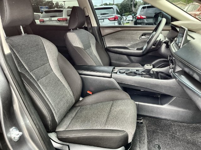 Used 2023 Nissan Rogue SV AWD/4WD image 32