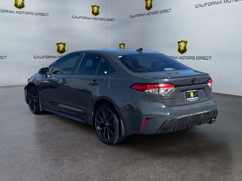 Used 2025 Toyota Corolla SE FWD image 3