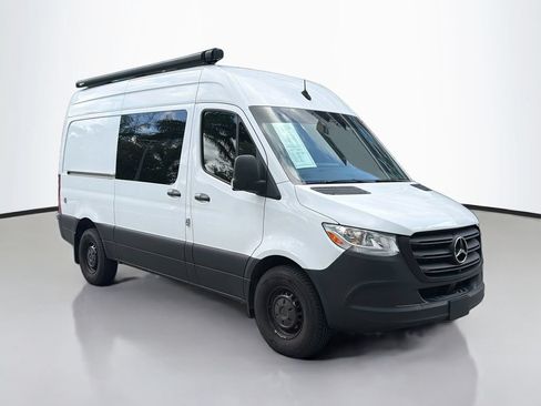 Used 2022 Mercedes-Benz Sprinter 2500 image 3