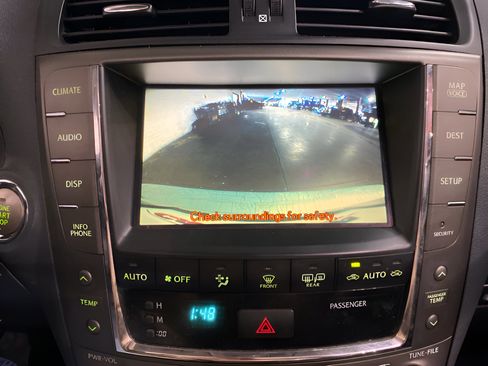 Used 2010 Lexus IS 350C RWD image 17