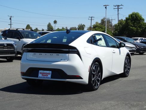 New 2026 Toyota Prius Plug-In Hybrid image 5