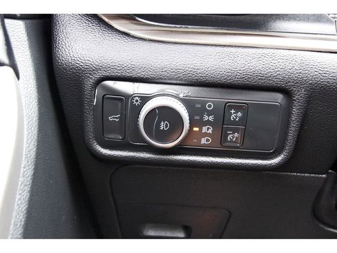 Used 2021 Ford Explorer Limited w/ Equipment Group 301A AWD/4WD image 18