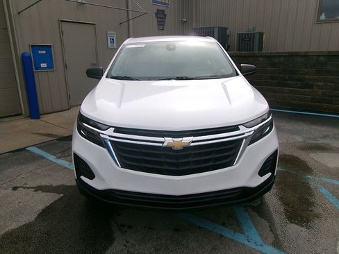Used 2024 Chevrolet Equinox LS w/ Driver Confidence II Package image 2