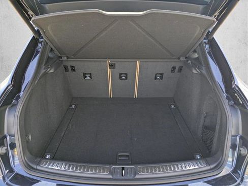 Used 2023 Porsche Macan S image 4