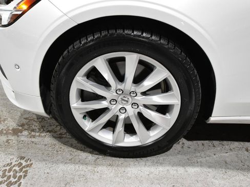 Used 2017 Volvo S90 T6 Momentum w/ Vision Package image 56