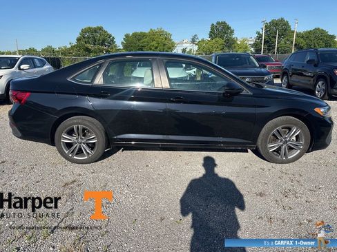 Used 2023 Volkswagen Jetta SE FWD image 6