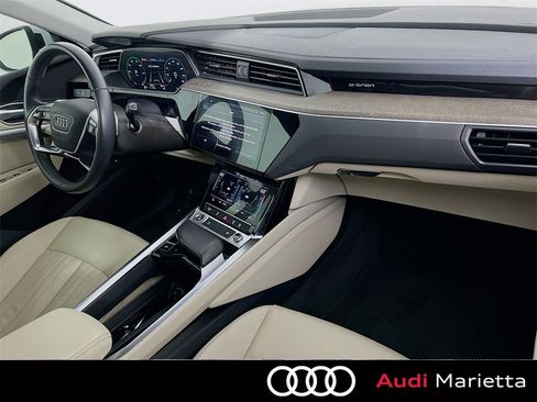 Used 2022 Audi e-tron Premium w/ Convenience Plus Package image 29