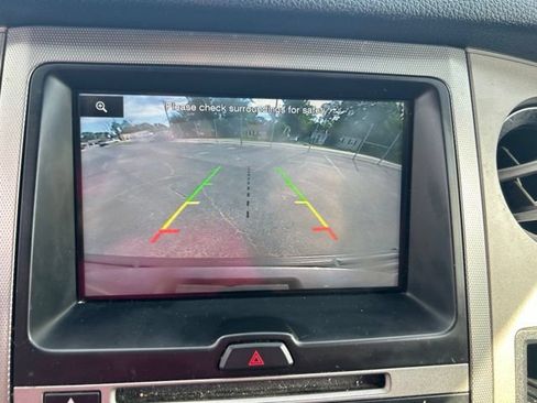 Used 2015 Ford Expedition EL XLT w/ Equipment Group 202A RWD image 11
